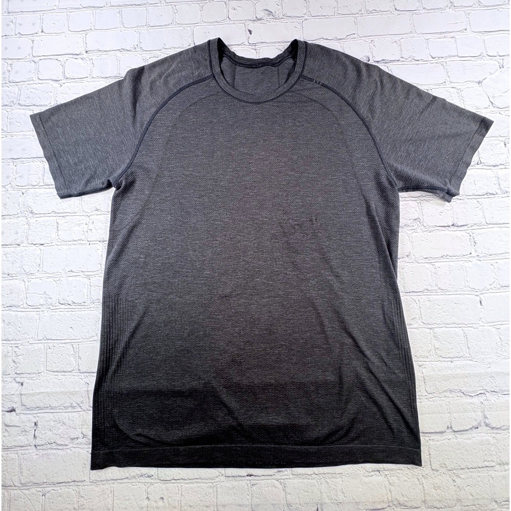 Lululemon Metal Vent Tech T-Shirt Mens Large Charcoal Grey Short Sleeve Athletic